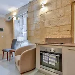 Cosy 1Br Home In The Heart Of Vibrant Valletta By 360 Estates