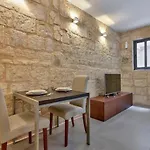 Cosy 1Br Home In The Heart Of Vibrant Valletta By 360 Estates