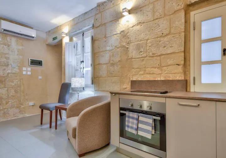 Cosy 1br In The Heart Of Vibrant By 360 Estates * Valletta