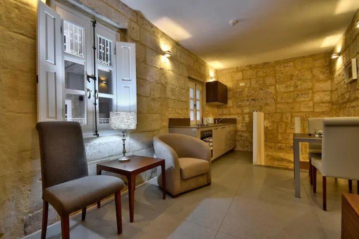 Apartment Cosy 1br In The Heart Of Vibrant By 360 Estates Valletta
